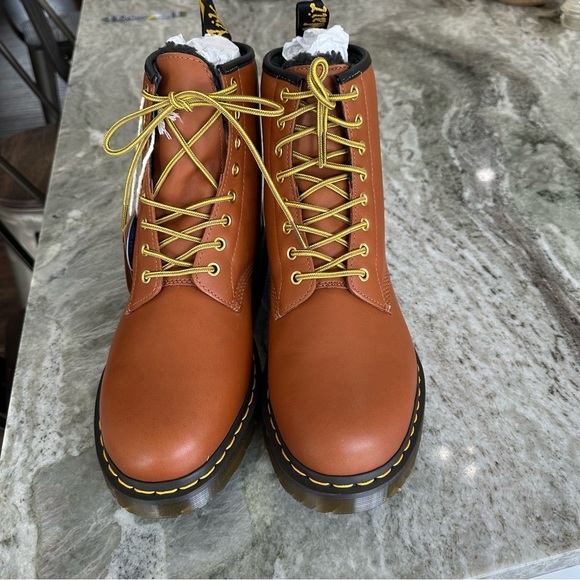 NEW Dr. Martens 1460 Waterproof Fleece Lined Lace-Up Boots Women’s 10, Men’s 9 - Picture 10 of 16